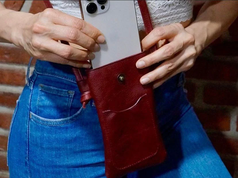 Porta celular de piel Lussaset - Imagen 4